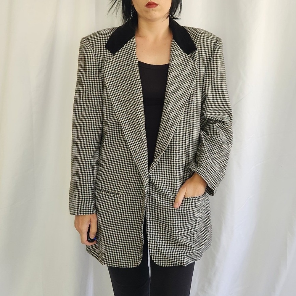 90s Sag Harbor Black and White Houndstooth Blazer